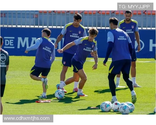 足球刹球技巧解析与实战应用提升你的球场表现与竞技水平 足球刹球技巧解析与实战应用提升你的球场表现与竞技水平